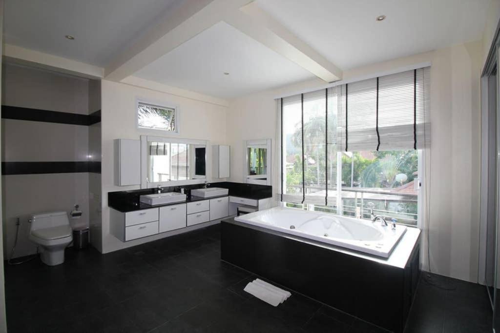 4 Bedroom Villa Kamala Beach Phuket 외부 사진